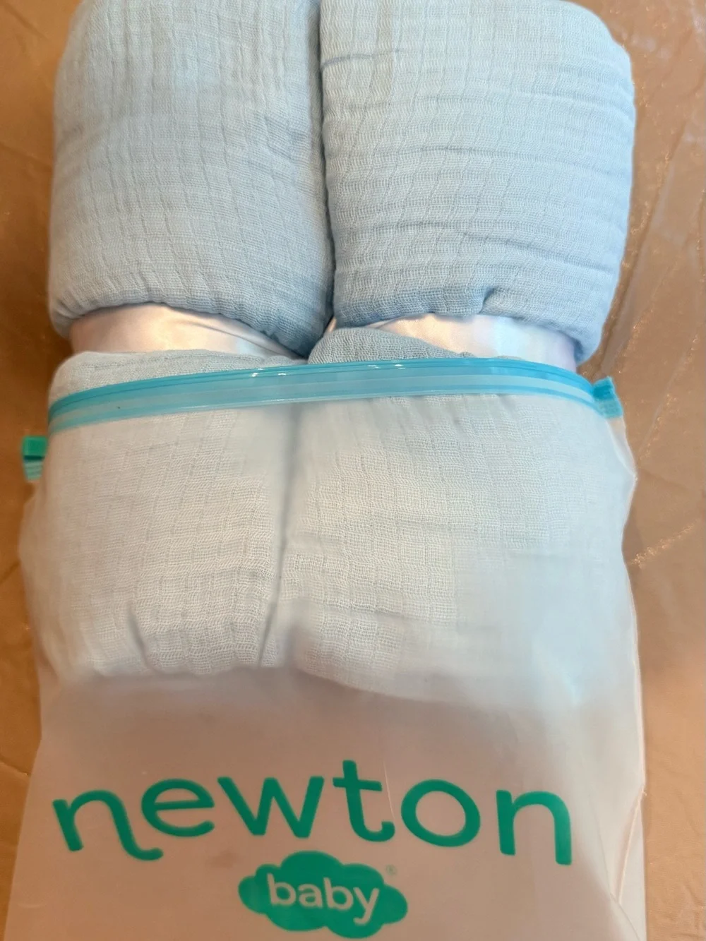 NWT Newton Baby organic fitted crib sheet (2 pack)Sky Blue